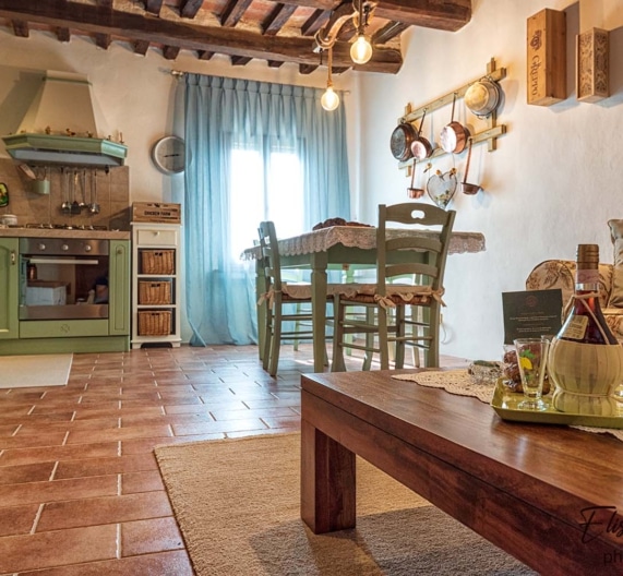 kitchen-tuscan-style-holiday-house-terricciola