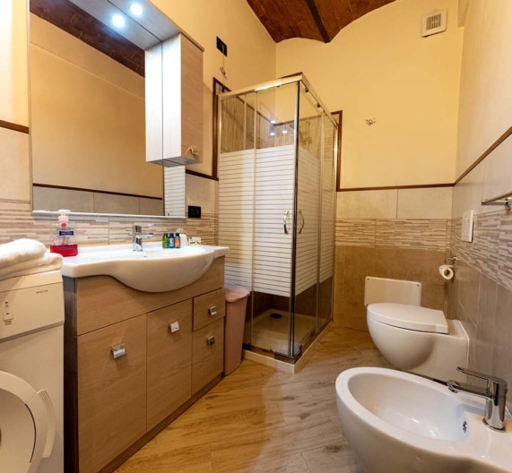 bathroom-holiday-house-palaia-tuscany