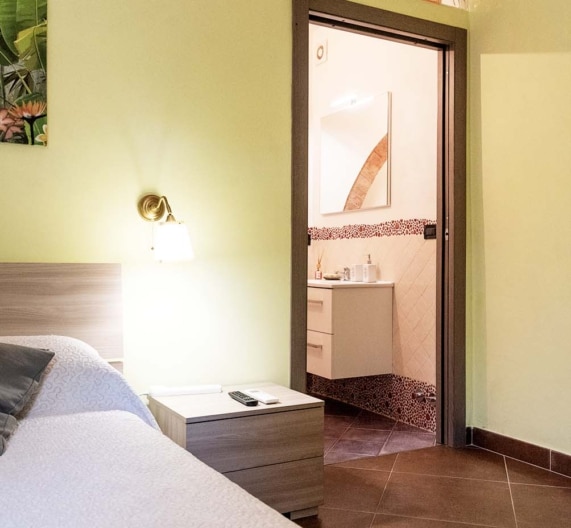 bedroom-entrance-holiday-house-toscana