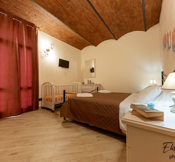 bedroom-holiday-house-palaia-tuscany