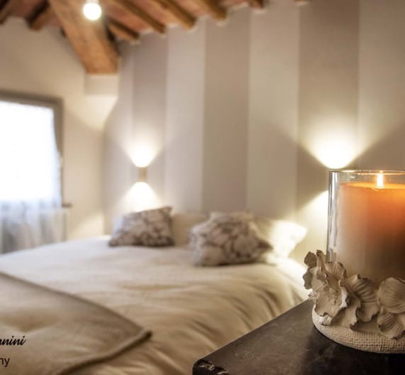 bedroom-romantic-room-holiday-house-palaia-tuscany