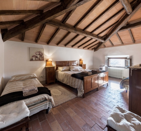 bedroom2-holiday-house-usigliano-lari-tuscany