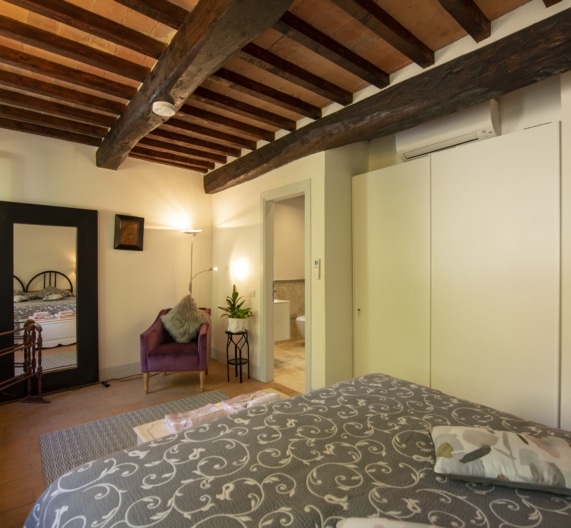 bedroom2-holidays-house-castelfalfi-toscana