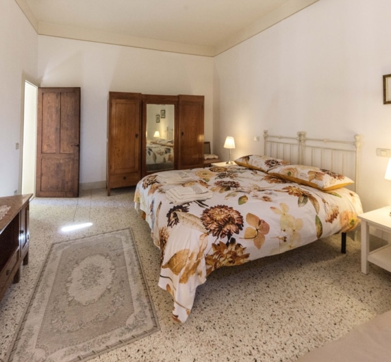 bedroom3-first-floor-holiday-house-usigliano-lari-tuscany