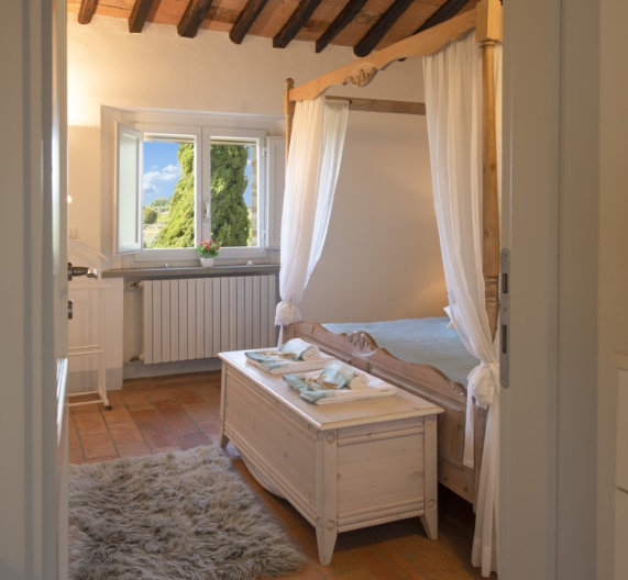 bedroom3-holidays-house-castelfalfi-toscana