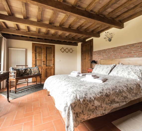 bedroom6-bed-comfort-holiday-house-terricciola-tuscany