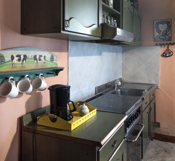 casa-gelsomino-kitchen-forniture-holiday-house-palaia-tuscany