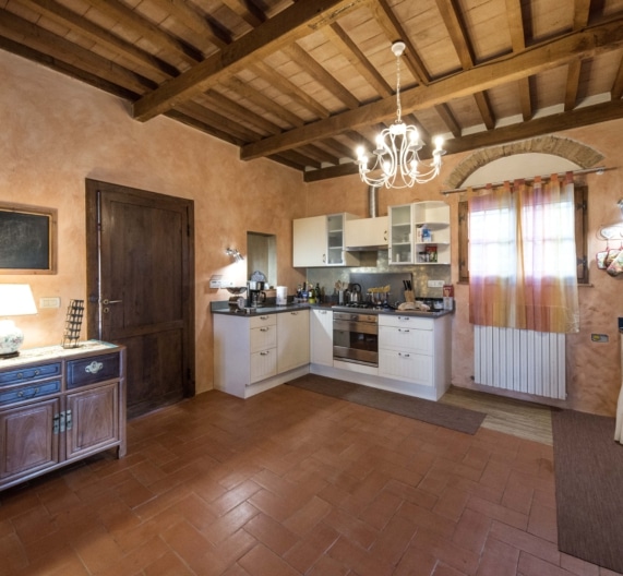 equipped-kitchen1-holiday-house-terricciola-tuscany