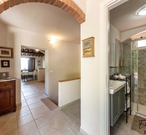 kitchen-bathroom-holiday-house-morrona-terricciola-tuscany