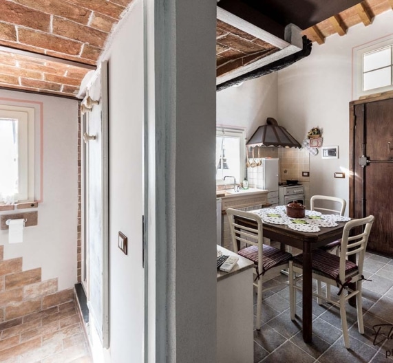 kitchen-bathroom-holiday-house-terricciola-tuscany