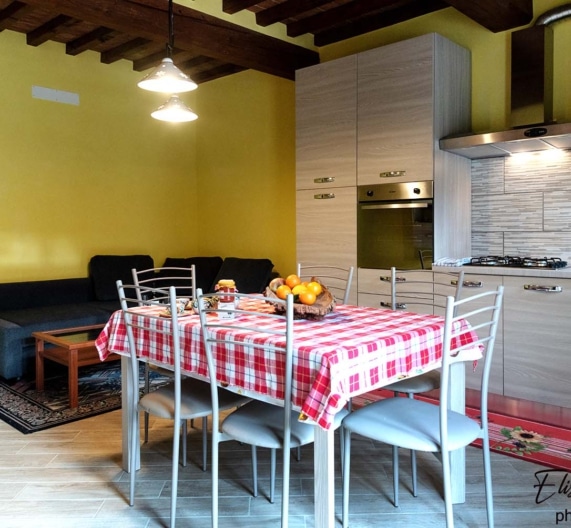 kitchen-holiday-house-palaia-tuscany