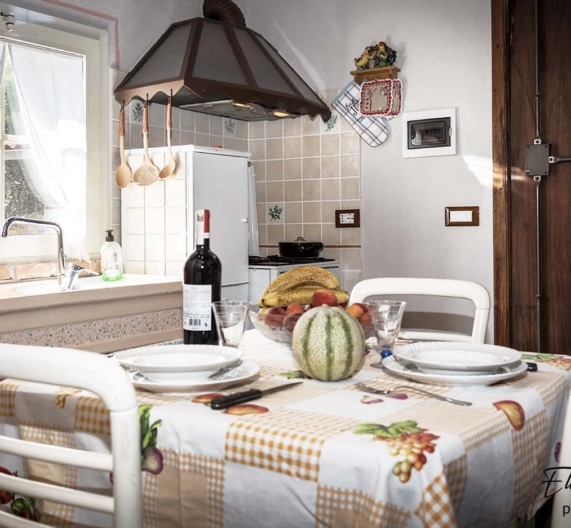 kitchen-holiday-house-terricciola-tuscany