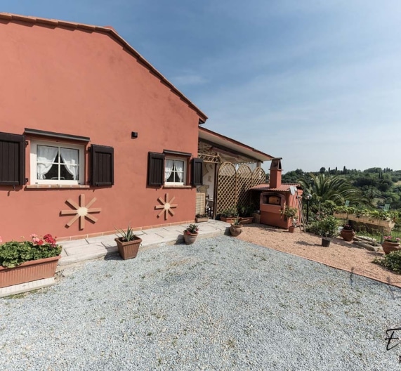 parking-holiday-house-terricciola-tuscany