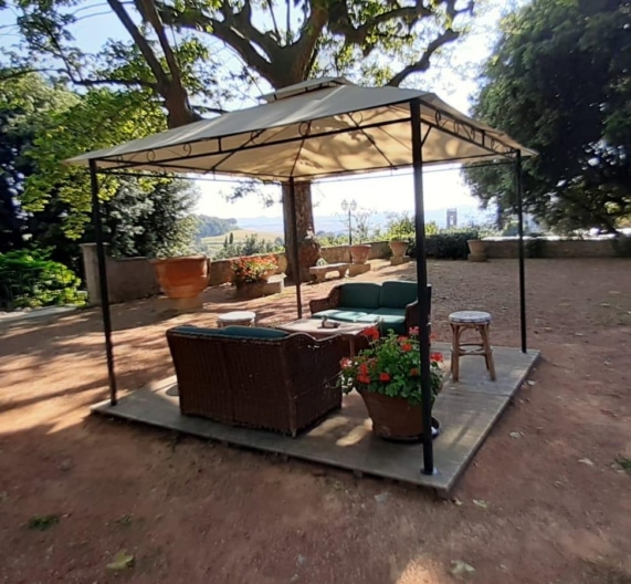 private-pool-night-drink-villa-platani-casciana-terme-tuscany