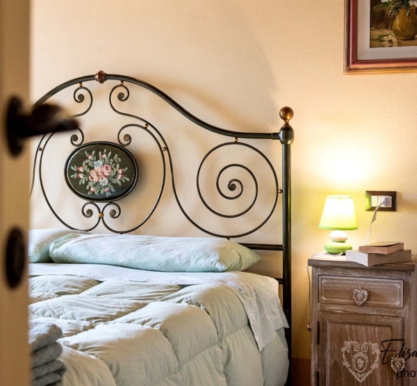 bedroom-entrance-holiday-house-peccioli-tuscany
